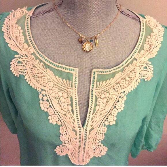 💕Anthropologie Silk & Lace Blouse - Picture 3 of 5